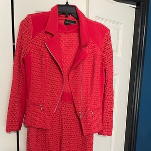 Sleeveless dress with jacket